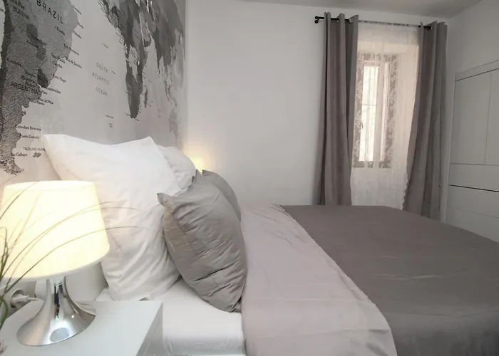 Carrera Corner Apartment