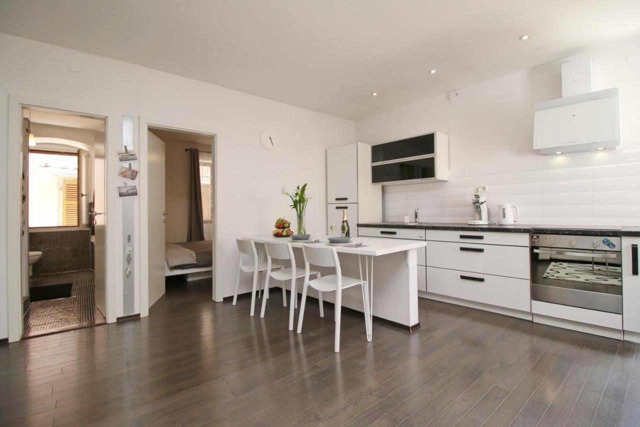 Carrera Corner Apartment